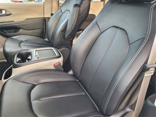 2024 Chrysler Pacifica Touring L Roseville CA