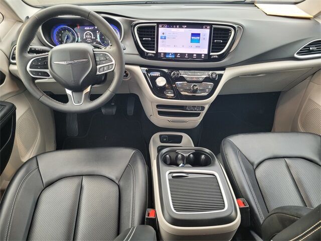 2024 Chrysler Pacifica Touring L Roseville CA