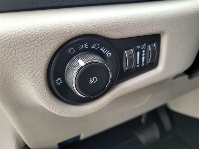 2024 Chrysler Pacifica Touring L Roseville CA