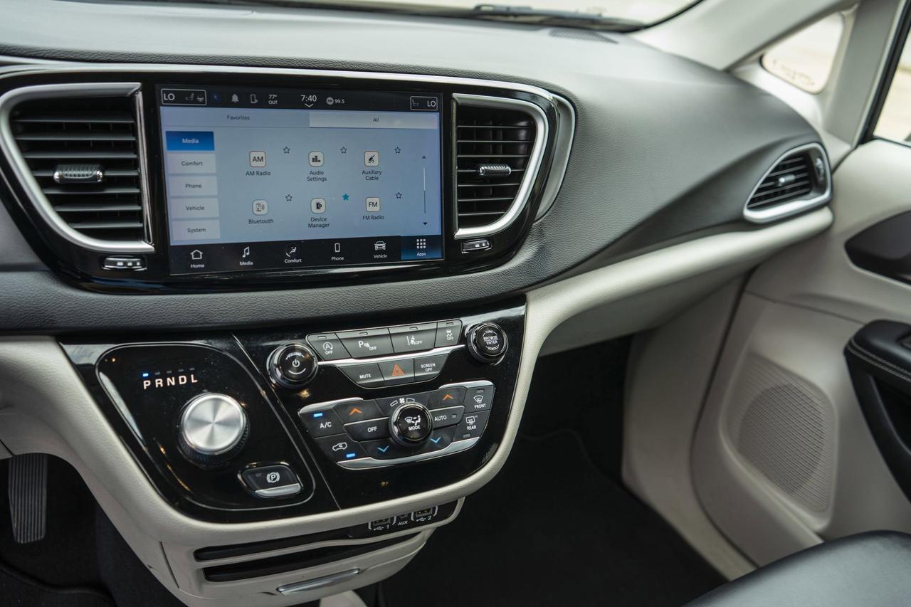 2024 Chrysler Pacifica Touring L San Antonio TX