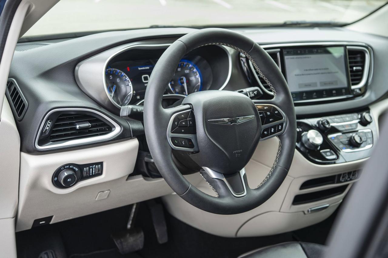2024 Chrysler Pacifica Touring L San Antonio TX