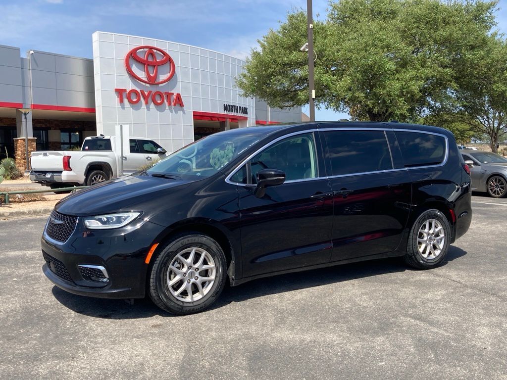 2024 Chrysler Pacifica Touring L