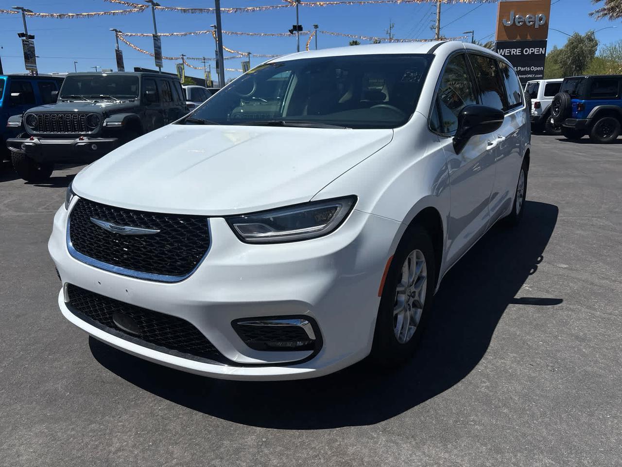 2024 Chrysler Pacifica Touring L Irving TX