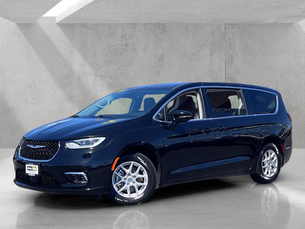 2024 Chrysler Pacifica Touring L Irving TX