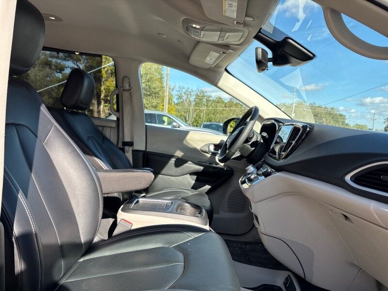 2024 Chrysler Pacifica Touring L Seffner FL