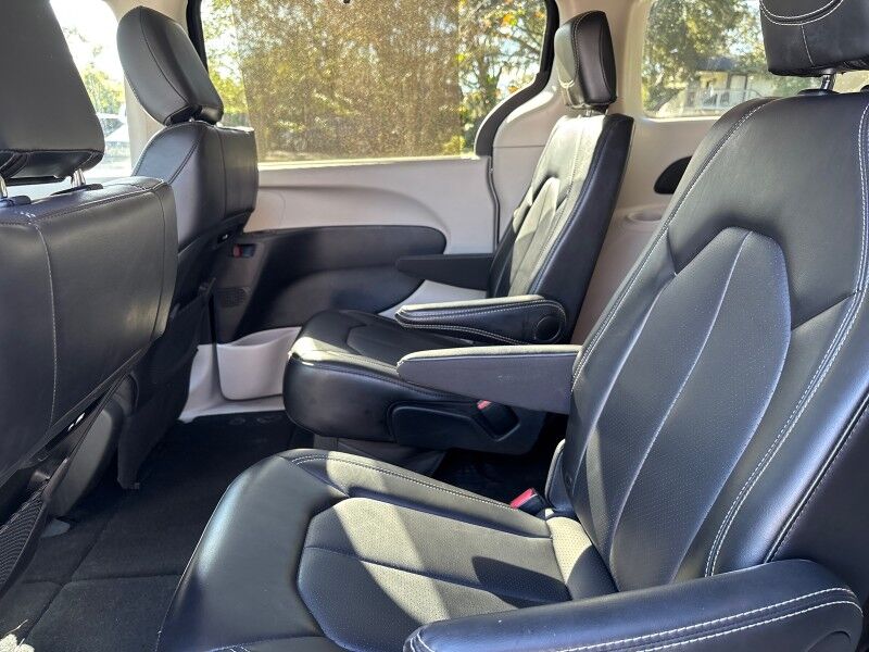 2024 Chrysler Pacifica Touring L Seffner FL