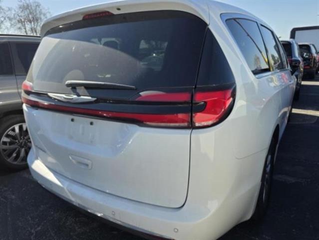 2024 Chrysler Pacifica Touring L Tucson AZ