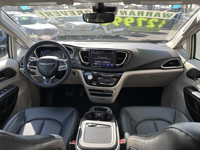2024 Chrysler Pacifica Touring L Tucson AZ