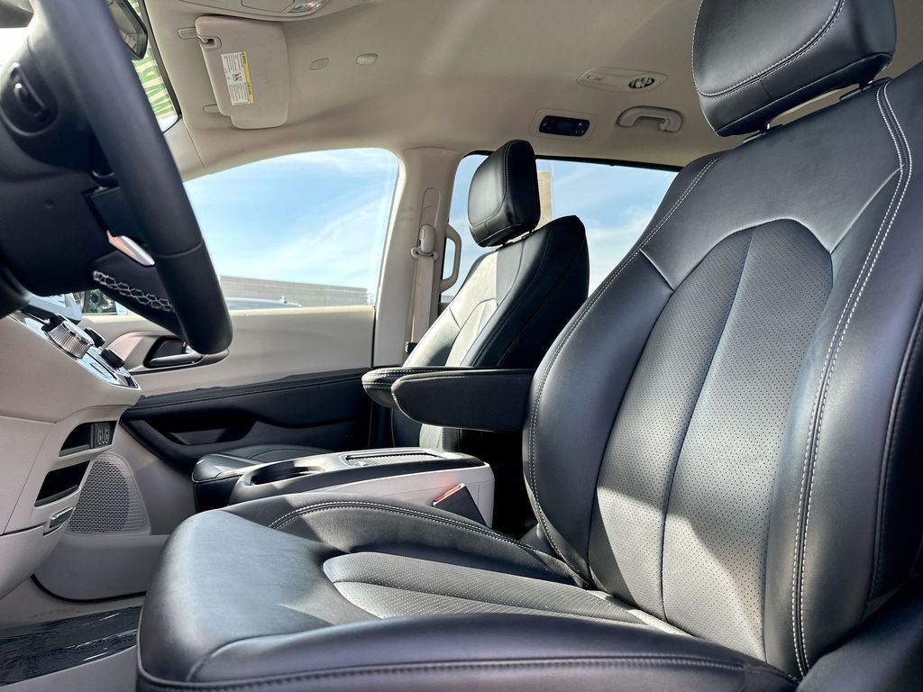 2024 Chrysler Pacifica Touring L Tucson AZ
