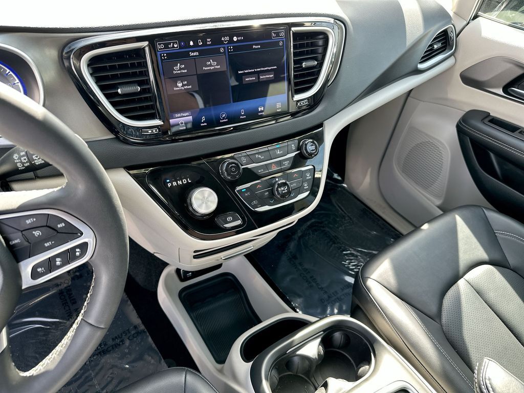 2024 Chrysler Pacifica Touring L Tucson AZ