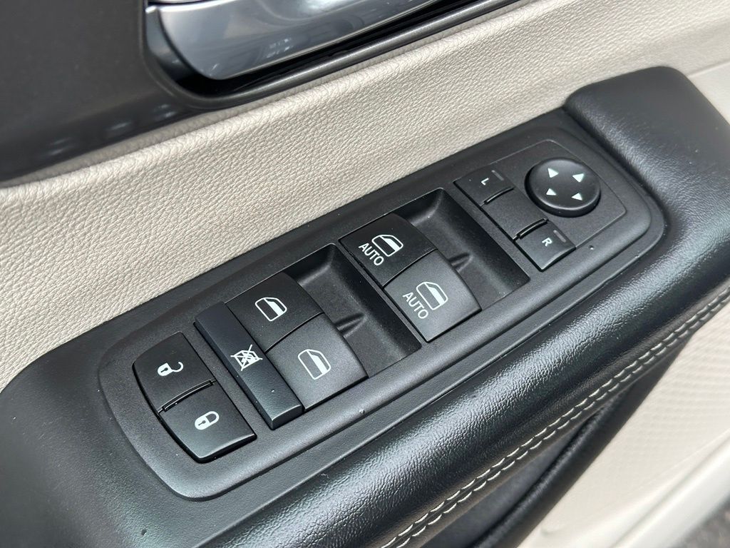 2024 Chrysler Pacifica Touring L Tucson AZ