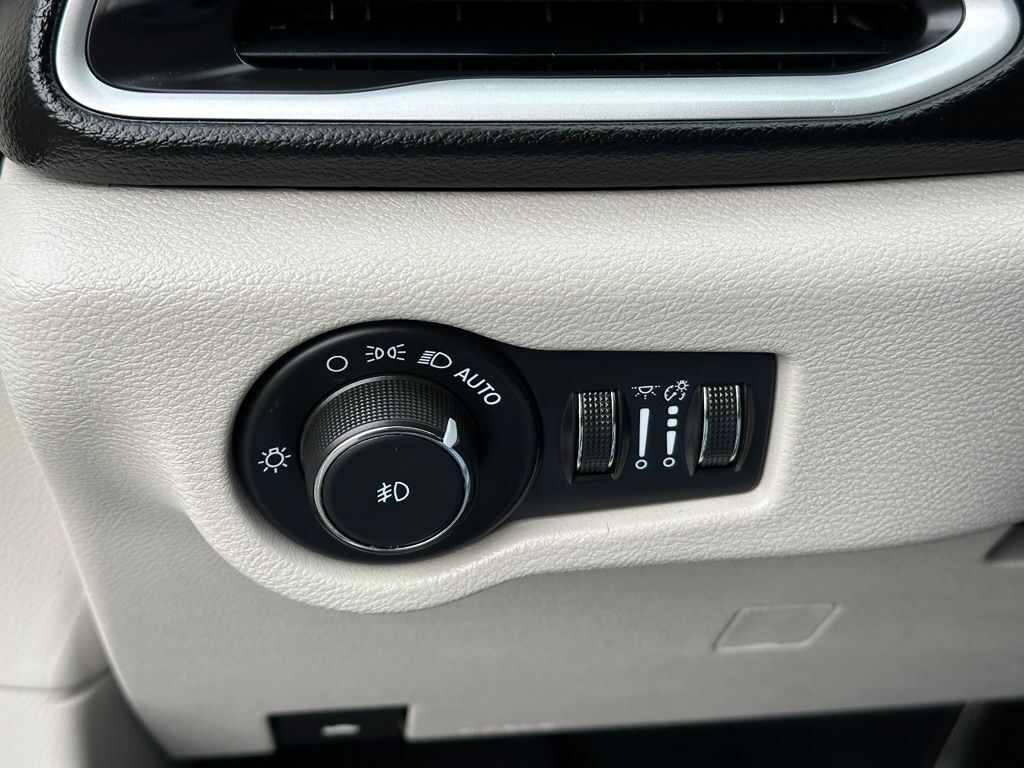 2024 Chrysler Pacifica Touring L Tucson AZ