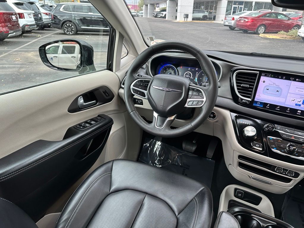 2024 Chrysler Pacifica Touring L Tucson AZ