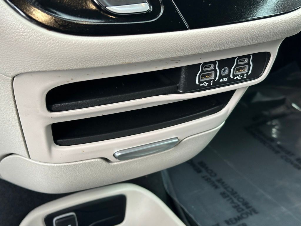 2024 Chrysler Pacifica Touring L Tucson AZ