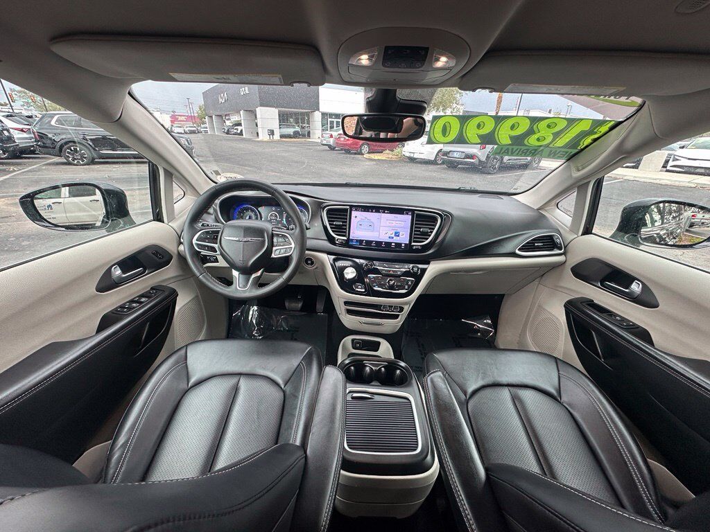 2024 Chrysler Pacifica Touring L Tucson AZ