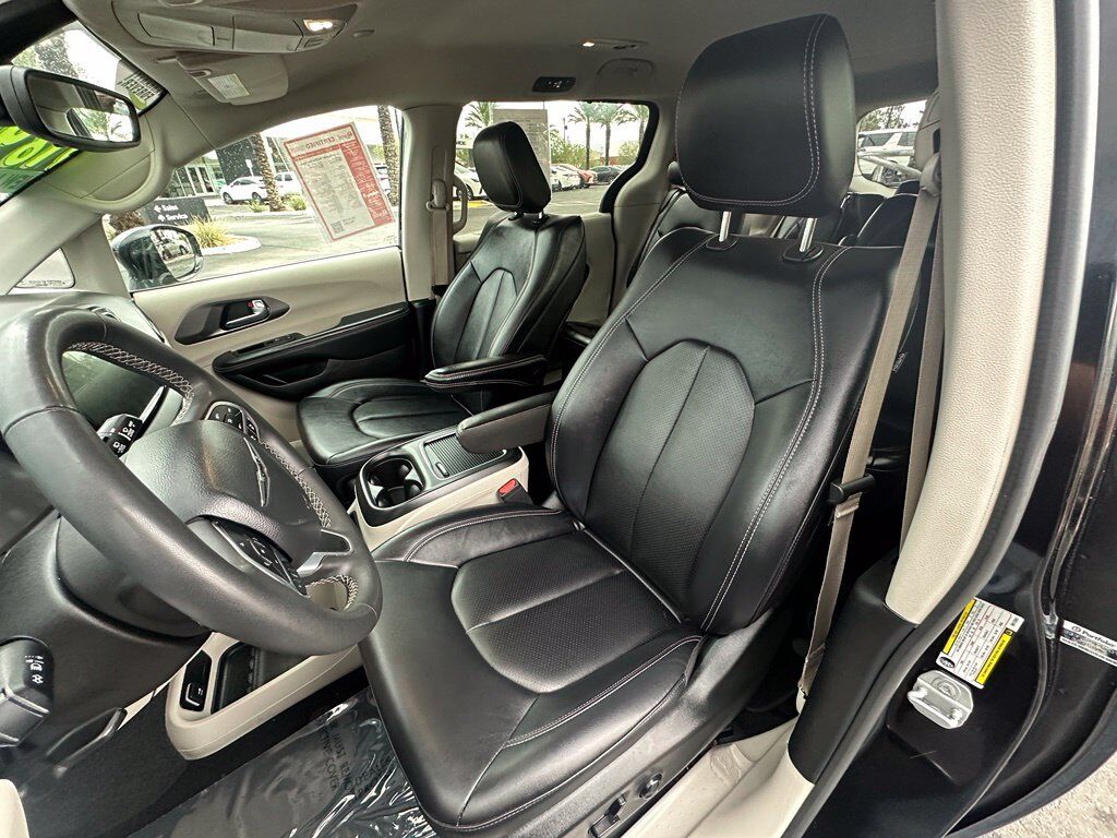 2024 Chrysler Pacifica Touring L Tucson AZ
