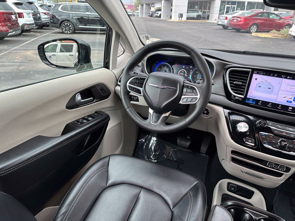 2024 Chrysler Pacifica Touring L Tucson AZ