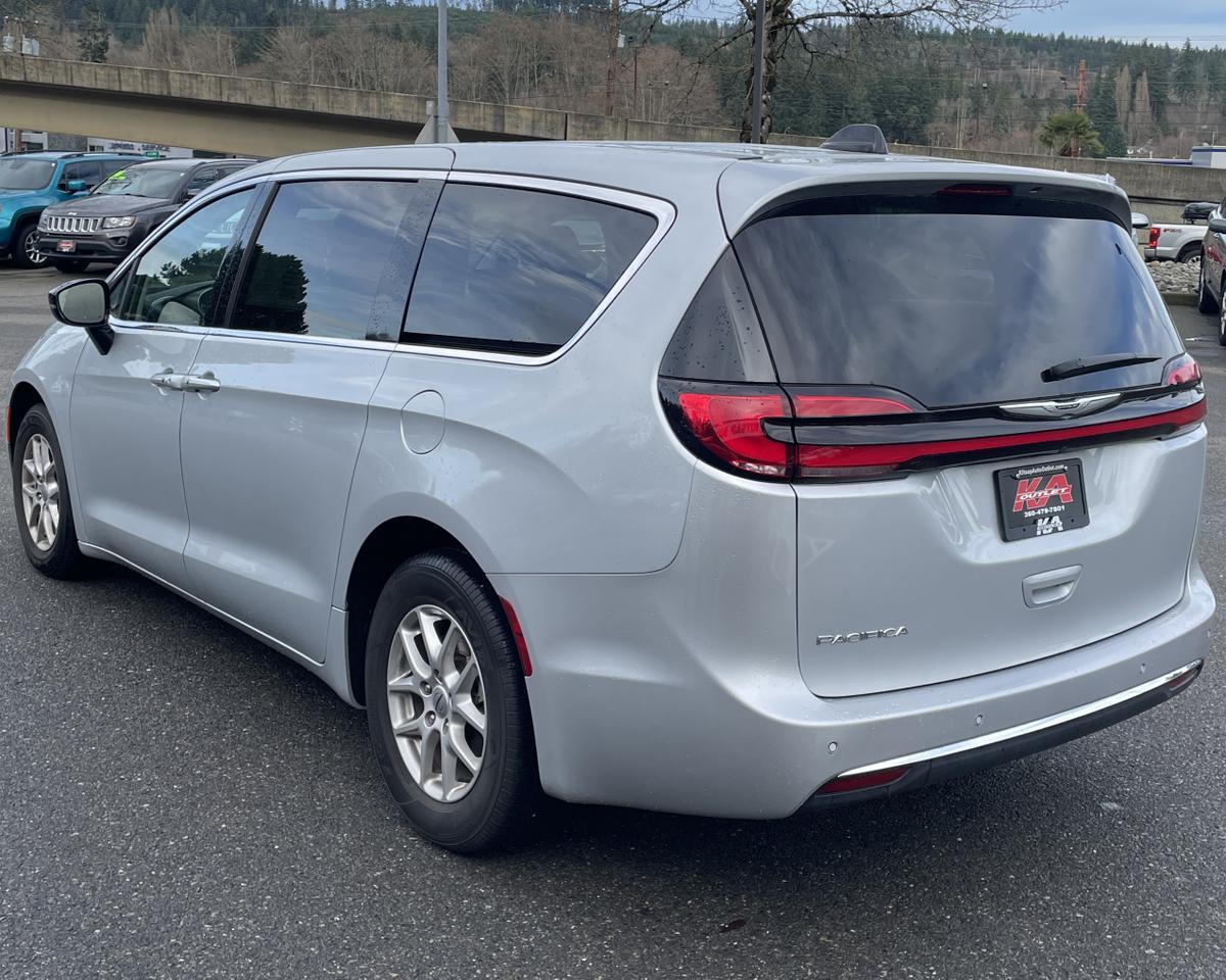 2024 Chrysler Pacifica Touring L Van 4D Port Orchard WA