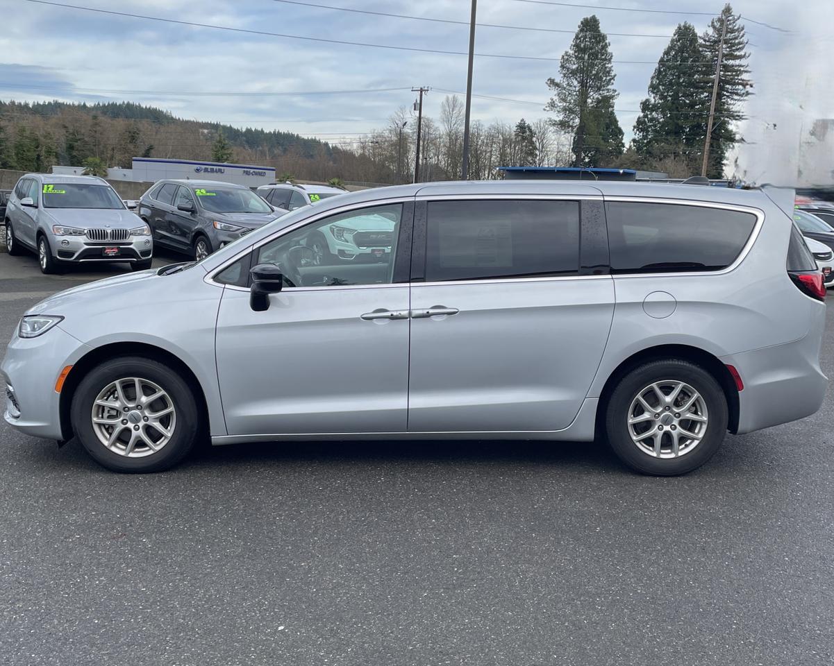 2024 Chrysler Pacifica Touring L Van 4D Port Orchard WA