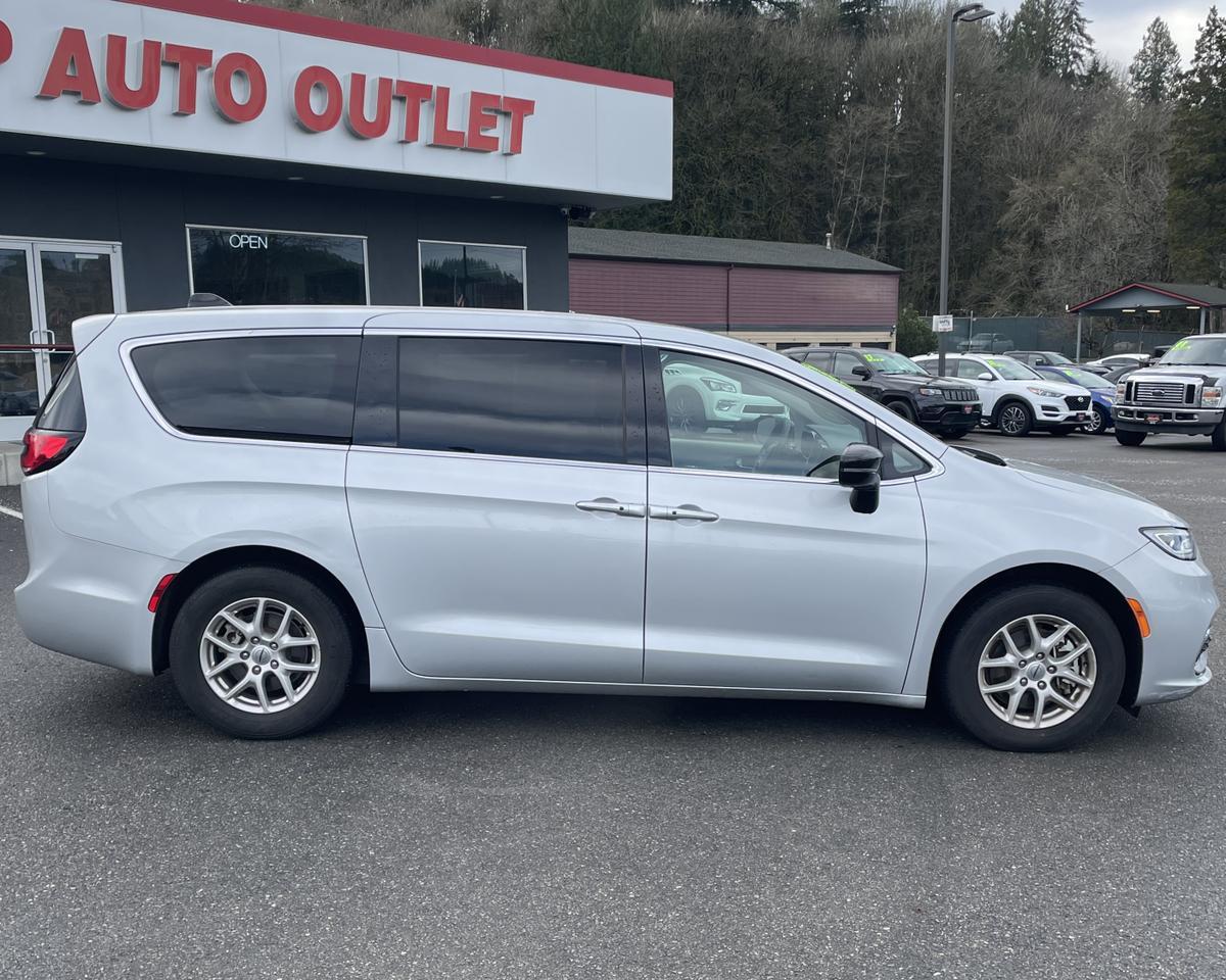 2024 Chrysler Pacifica Touring L Van 4D Port Orchard WA