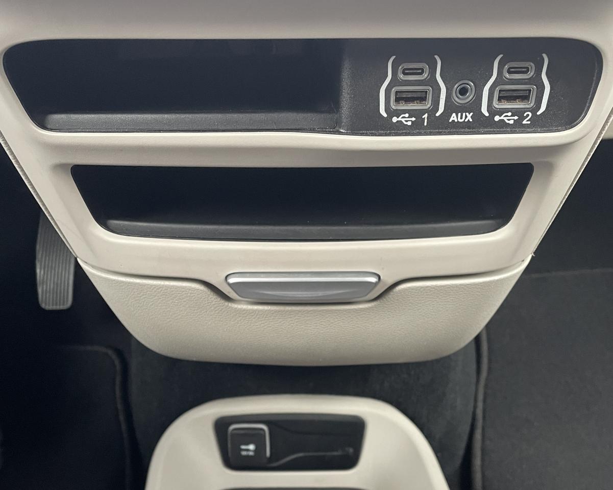 2024 Chrysler Pacifica Touring L Van 4D Port Orchard WA