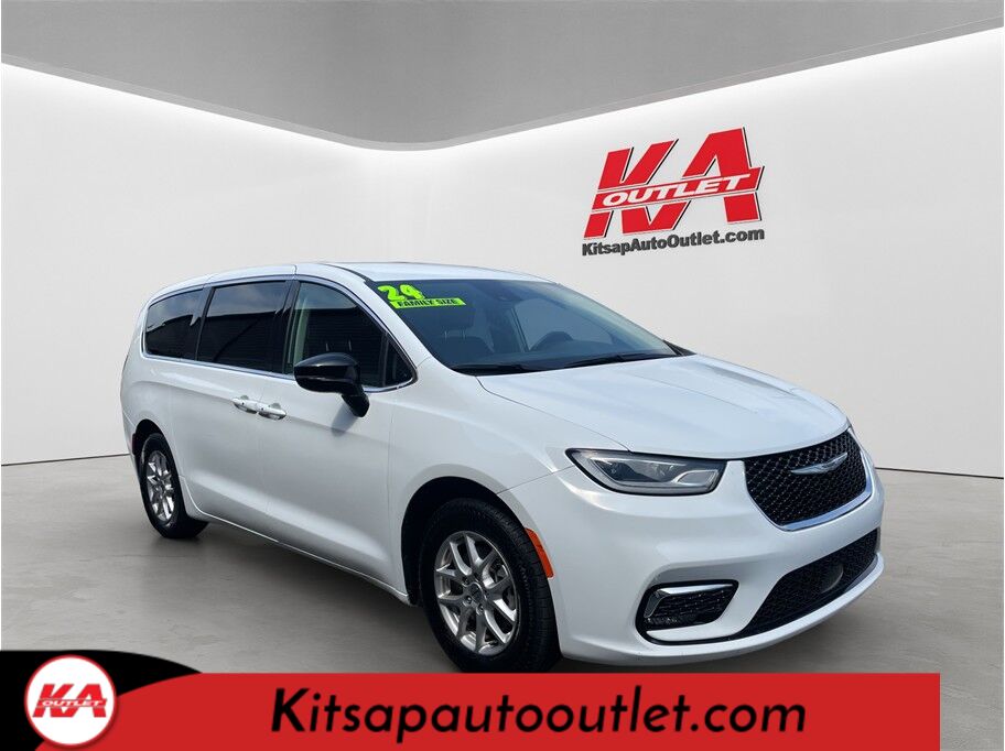 2024 Chrysler Pacifica Touring L Van 4D