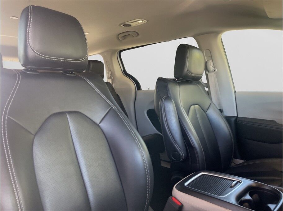 2024 Chrysler Pacifica Touring L Van 4D Port Orchard WA