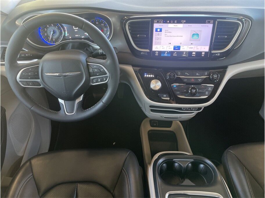 2024 Chrysler Pacifica Touring L Van 4D Port Orchard WA