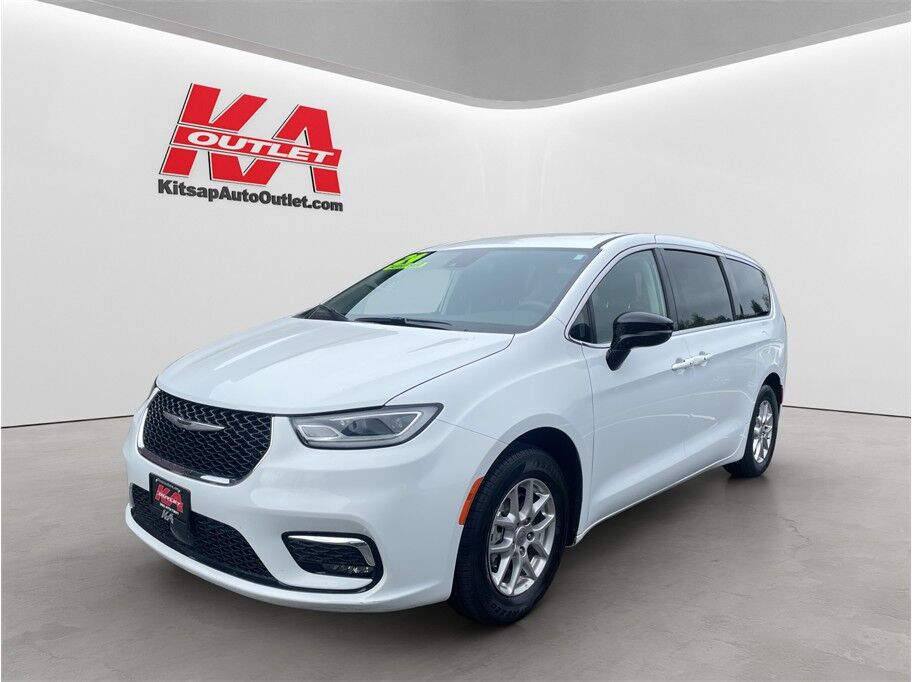 2024 Chrysler Pacifica Touring L Van 4D Port Orchard WA