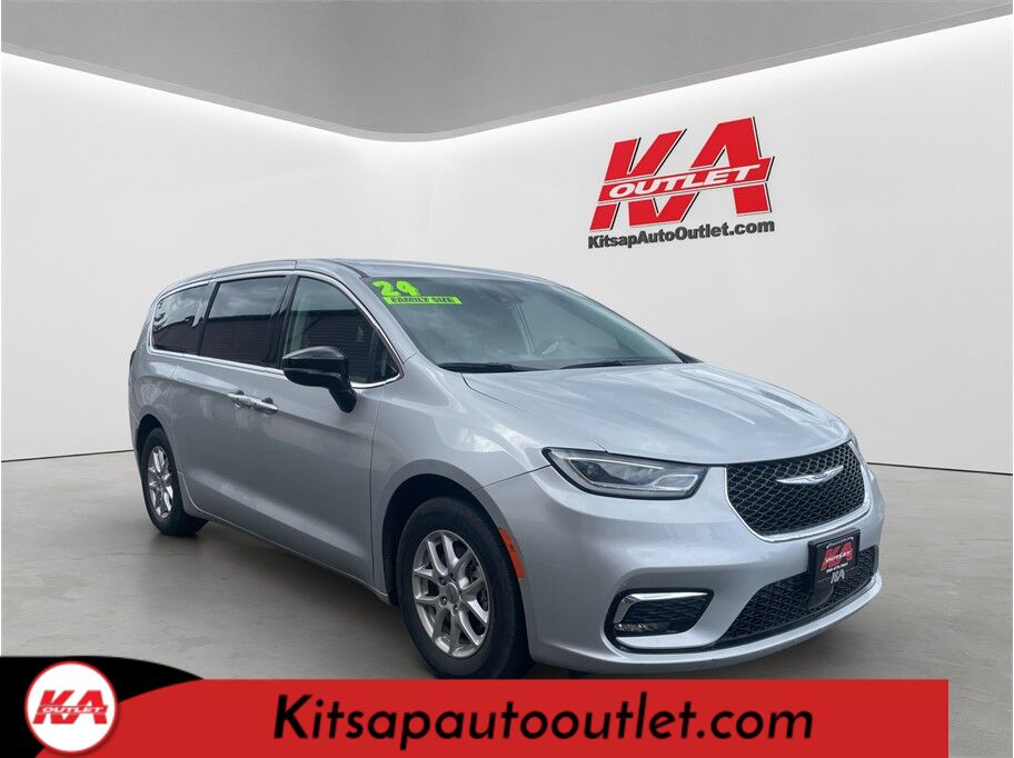 2024 Chrysler Pacifica Touring L Van 4D