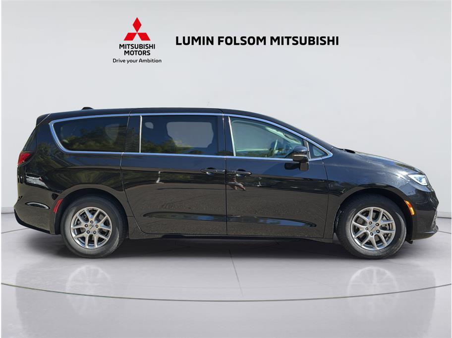 2024 Chrysler Pacifica Touring L Van 4D Folsom CA
