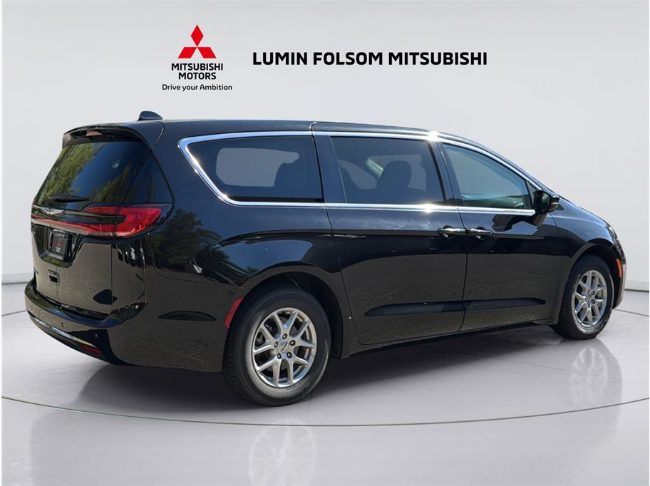 2024 Chrysler Pacifica Touring L Van 4D Folsom CA