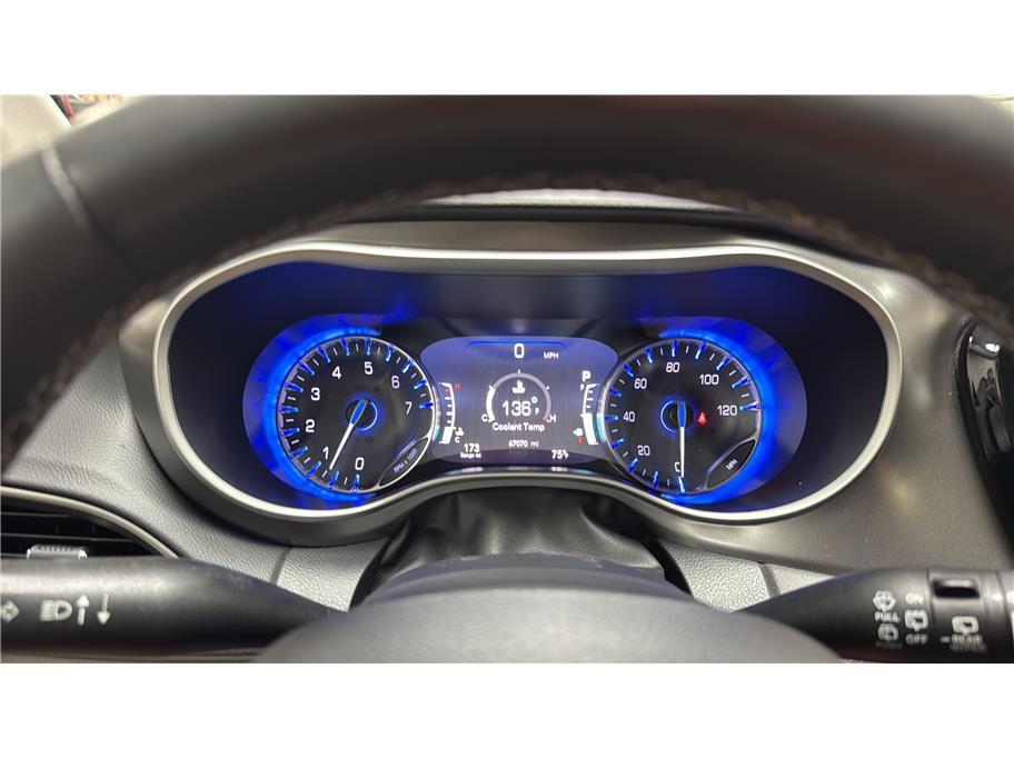 2024 Chrysler Pacifica Touring L Van 4D Folsom CA