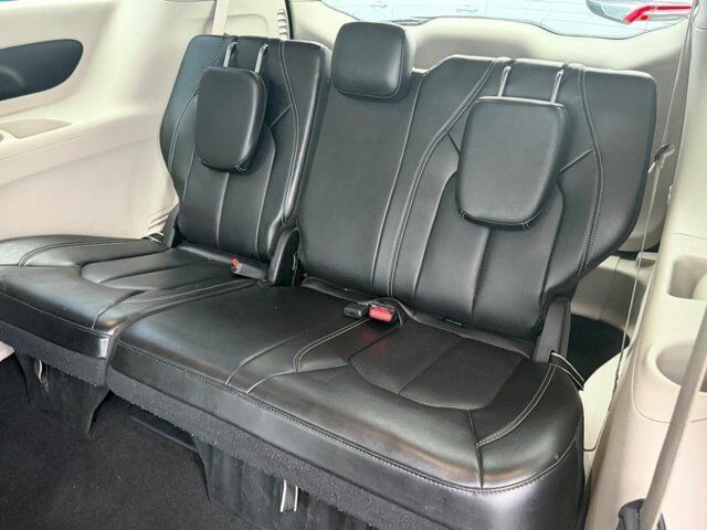 2024 Chrysler Pacifica Touring L Farmington MO