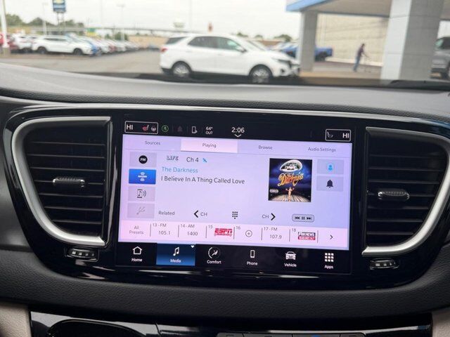 2024 Chrysler Pacifica Touring L Farmington MO