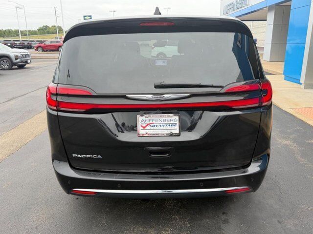 2024 Chrysler Pacifica Touring L Farmington MO