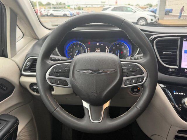 2024 Chrysler Pacifica Touring L Farmington MO