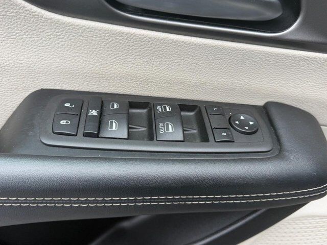 2024 Chrysler Pacifica Touring L Farmington MO