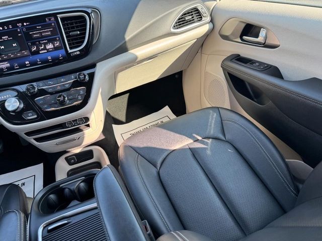 2024 Chrysler Pacifica Touring L Washington MO