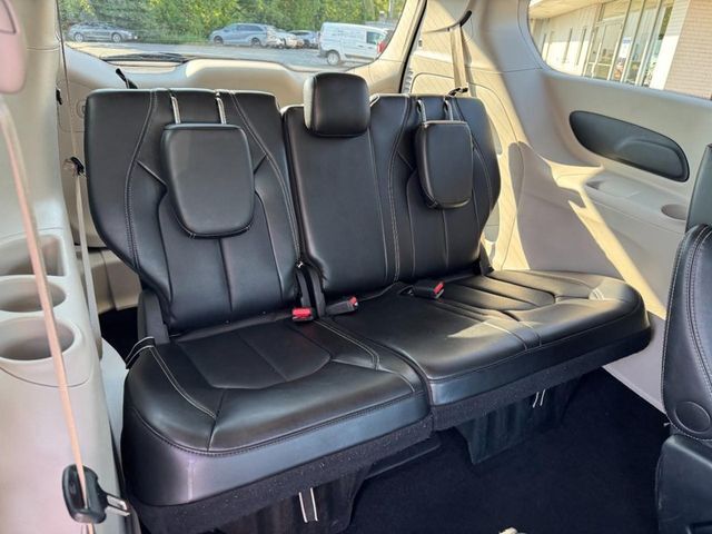 2024 Chrysler Pacifica Touring L Washington MO