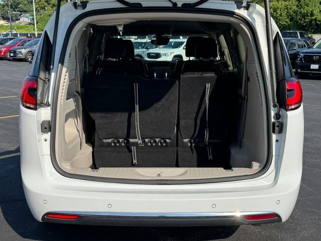 2024 Chrysler Pacifica Touring L Washington MO