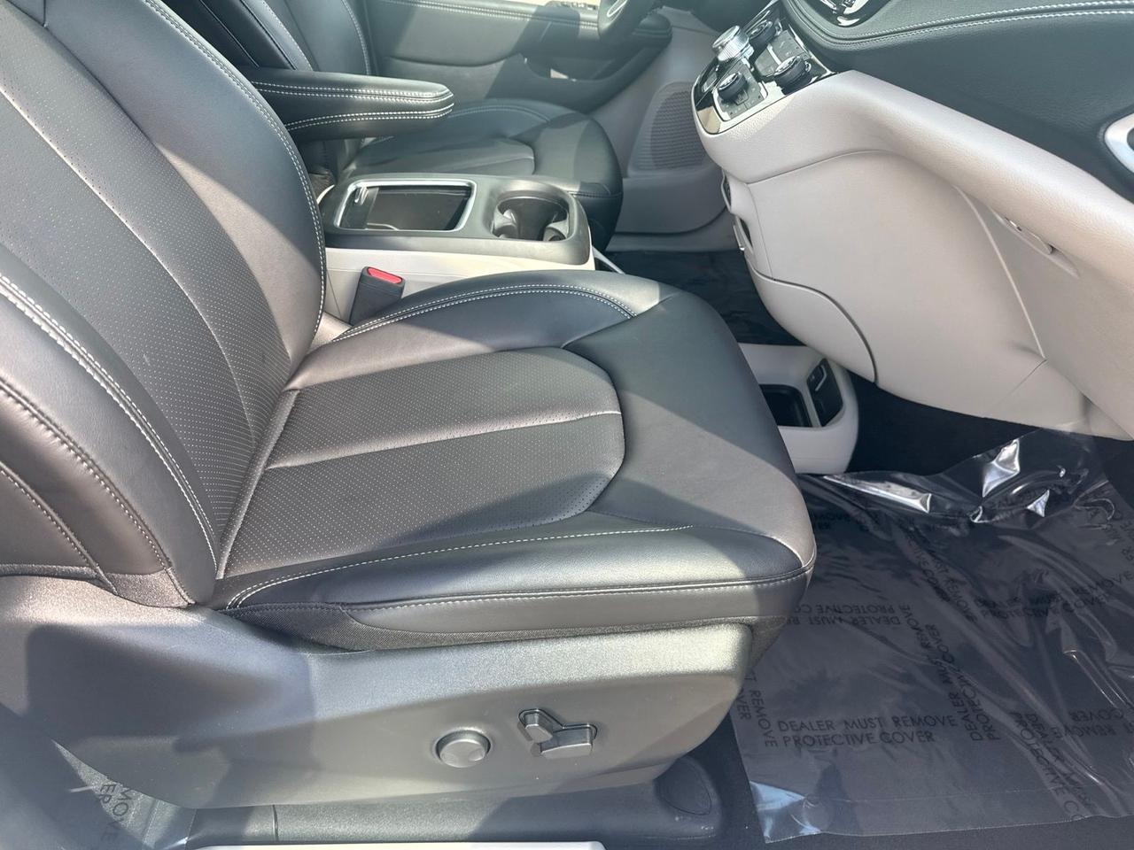 2024 Chrysler Pacifica Touring L West Burlington IA