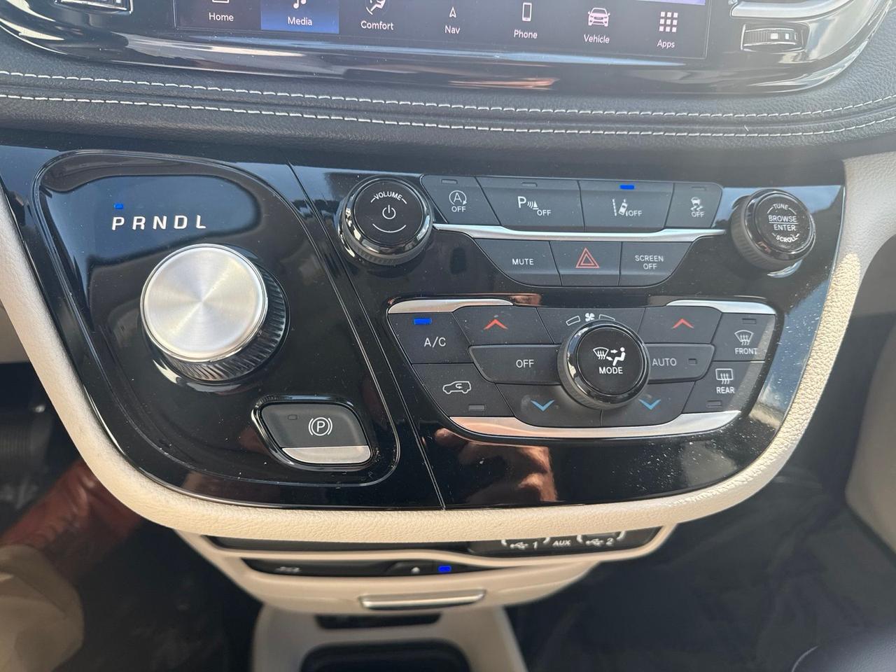 2024 Chrysler Pacifica Touring L West Burlington IA