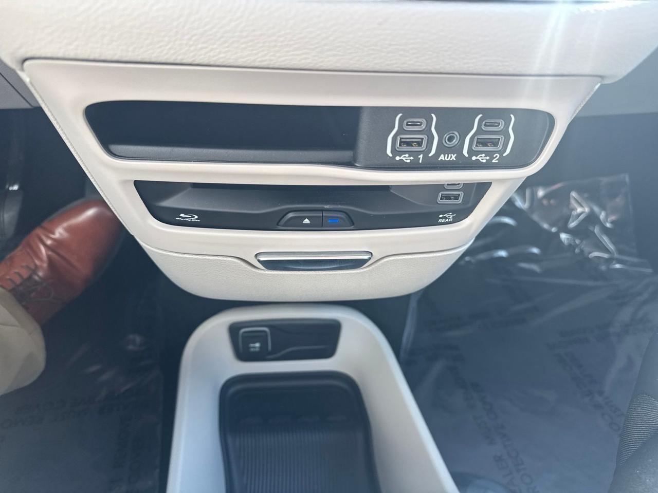 2024 Chrysler Pacifica Touring L West Burlington IA