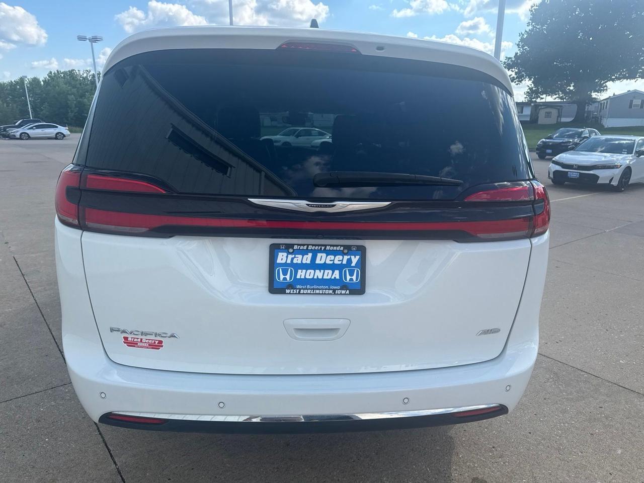 2024 Chrysler Pacifica Touring L West Burlington IA