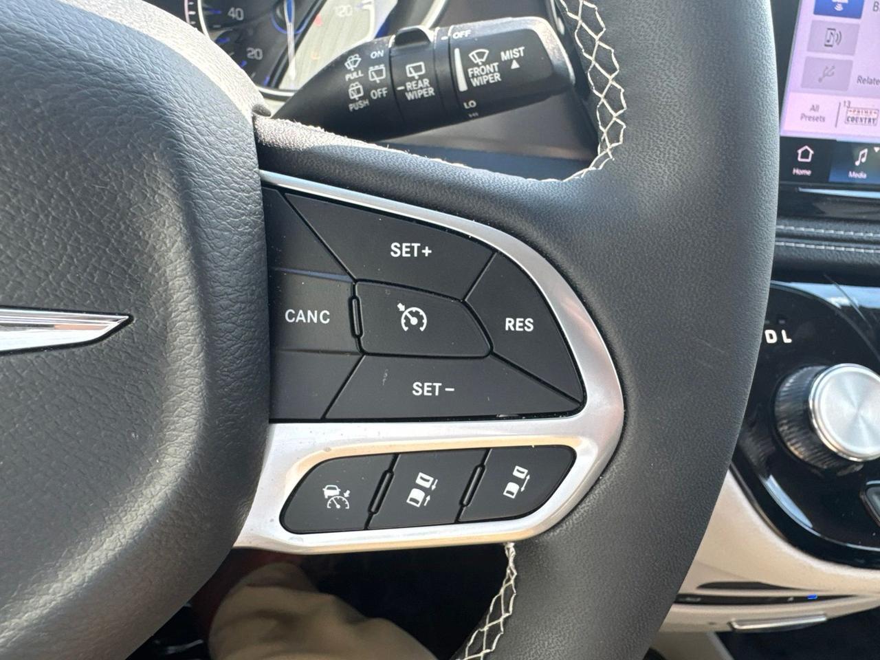 2024 Chrysler Pacifica Touring L West Burlington IA