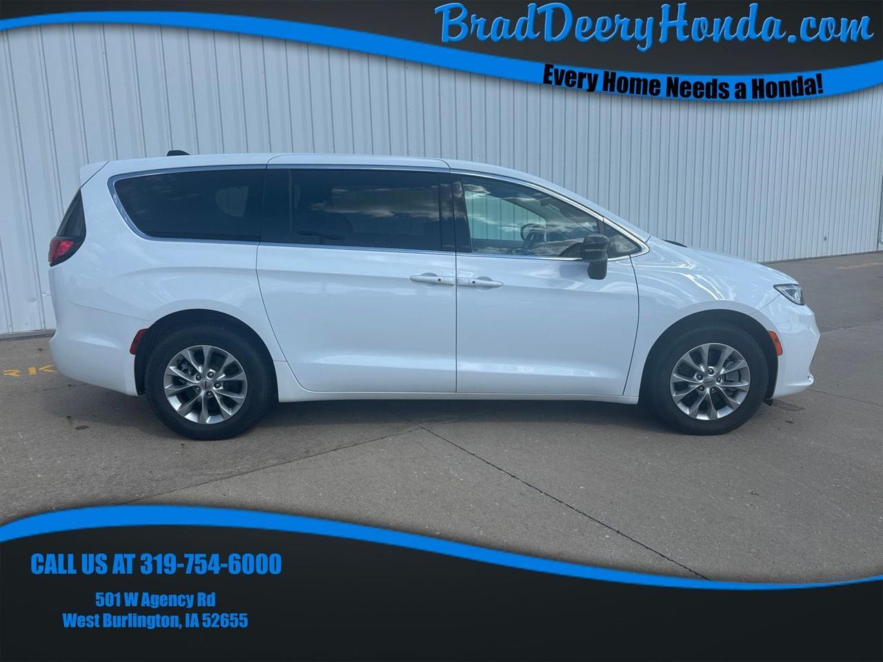 2024 Chrysler Pacifica Touring L