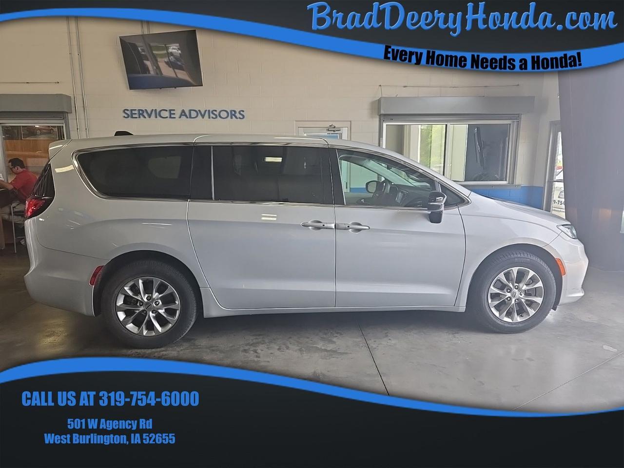 2024 Chrysler Pacifica Touring L