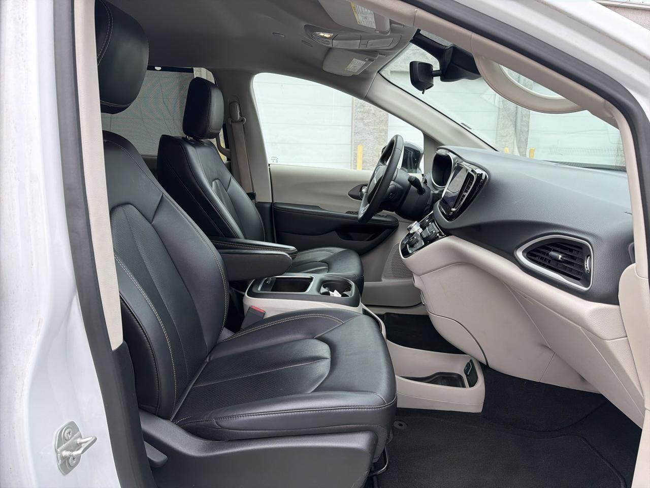 2024 Chrysler Pacifica Touring L Ashland VA