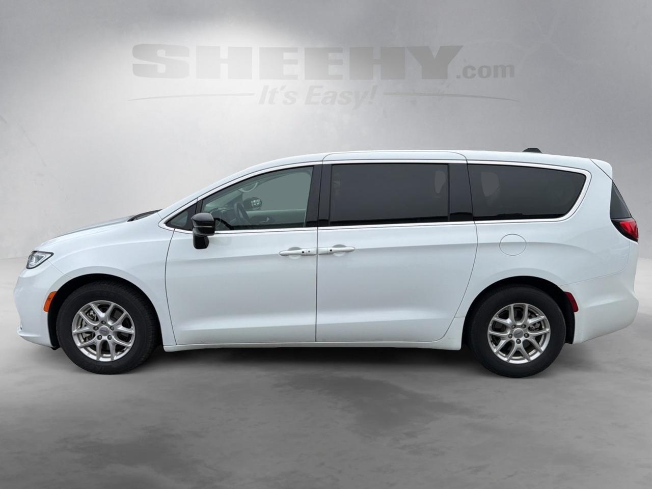 2024 Chrysler Pacifica Touring L Ashland VA